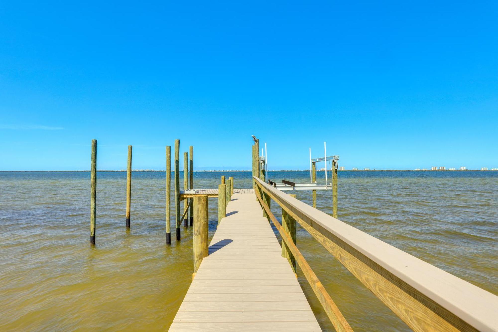 Sleek Fort Pierce Vacation Rental With Private Dock! Bagian luar foto
